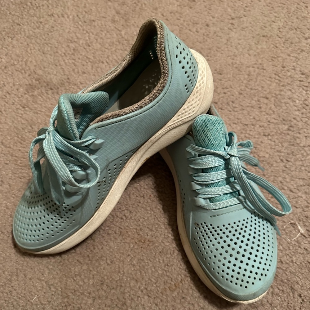 Women’s croc sneakers